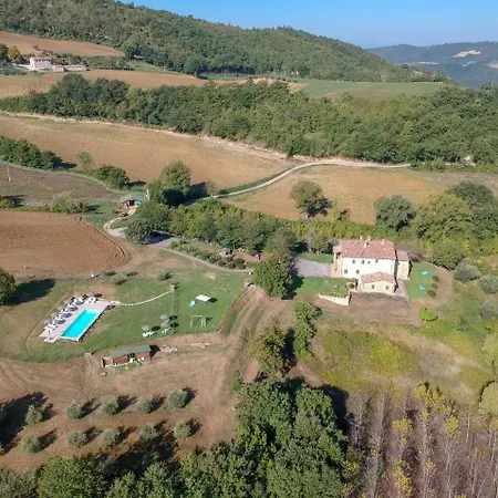 Montelovesco Farm stay *